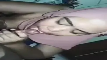 Bokep Jilbab Pink Kulum Brutal Super Rakus poster