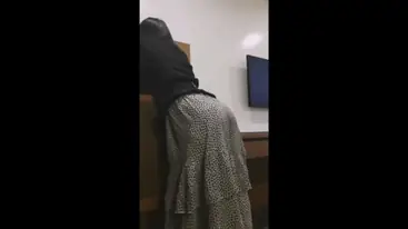 Dipaksa Layani Nafsu Om Girang di Kamar Hotel poster