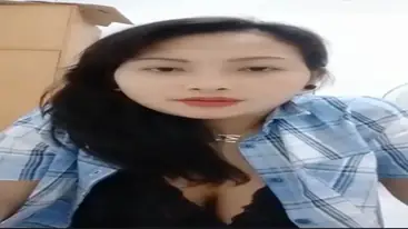 Live Show Panas Host Cantik Pamer Bodi Menggoda poster