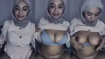 Model Seksi Pasrah Digarap Sutradara Di Ruang Casting poster